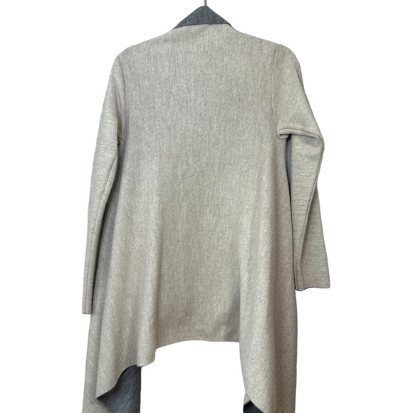 Zara Knit cream and grey thick cardigan. Size Medium - Picture 9 of 9